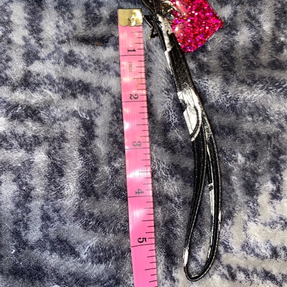 NWOT Music Lover Skull Print Wristlet - Picture 2 of 9